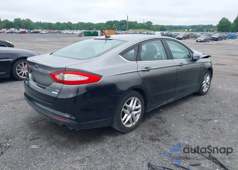2014 Ford Fusion Se z USA, uszkodzony, nr VIN 1FA6P0HD7E5395114